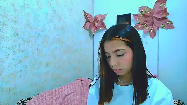 Rousse violett online show from February 12, 2025, 8:07 pm