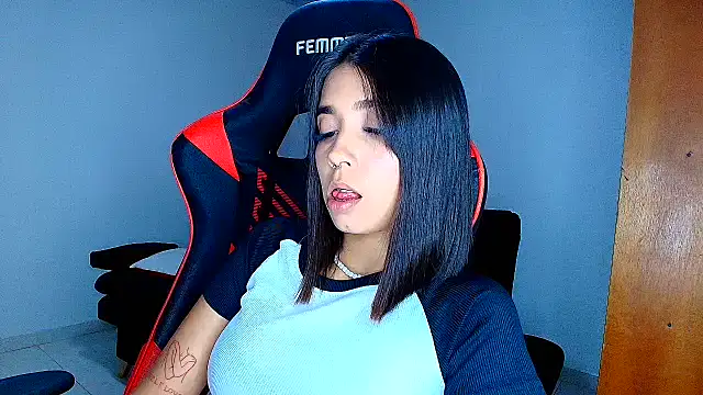 Rousse violett online show from February 19, 2026, 10:40 pm