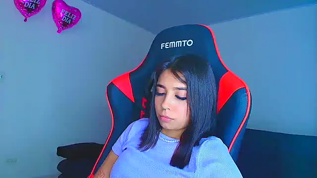 Rousse violett online show from October 6, 2025, 9:37 pm