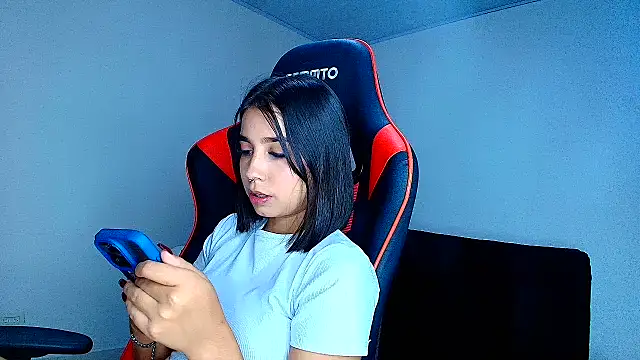 Rousse violett online show from April 20, 2026, 12:13 am