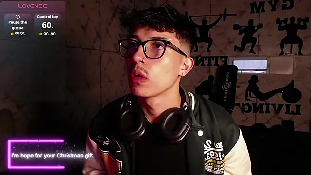 Snapshot of tim__fox chatting on December 16, 2025, 11:36 am tim fox online show from December 16, 2025, 11:36 am