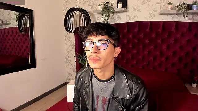 Snapshot of tim__fox chatting on March 27, 2026, 11:44 am tim fox online show from March 27, 2026, 11:44 am