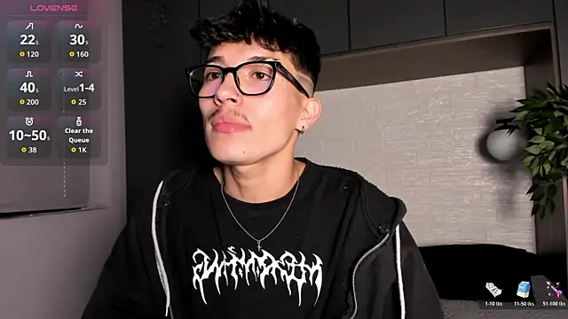 Snapshot of tim__fox chatting on April 7, 2026, 12:07 pm tim fox online show from April 7, 2026, 12:07 pm