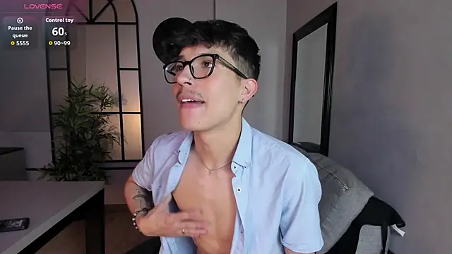 Snapshot of tim__fox chatting on March 4, 2026, 11:40 am tim fox online show from March 4, 2026, 11:40 am