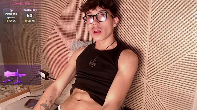 Snapshot of tim__fox chatting on December 5, 2025, 12:26 pm tim fox online show from December 5, 2025, 12:26 pm