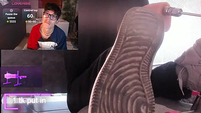 Snapshot of tim__fox chatting on November 30, 2025, 12:28 pm tim fox online show from November 30, 2025, 12:28 pm