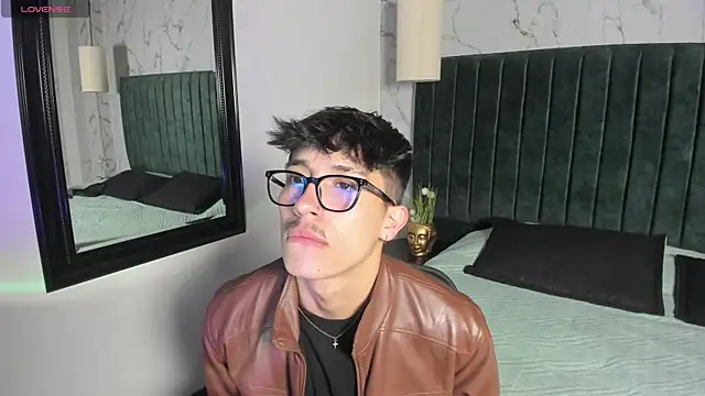 Snapshot of tim__fox chatting on March 2, 2026, 11:28 am tim fox online show from March 2, 2026, 11:28 am