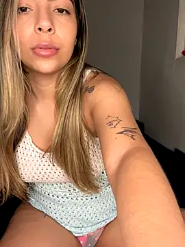 ninfduda online show from November 25, 2025, 10:32 pm