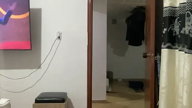 Snapshot of LunaBeya chatting on November 8, 2025, 2:15 am LunaBeya online show from November 8, 2025, 2:15 am