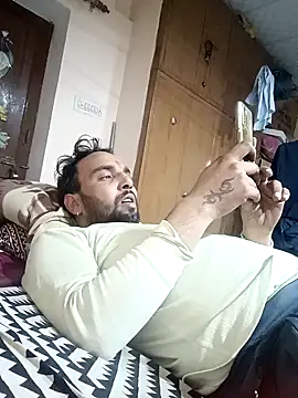 Snapshot of Rajasthani-boy chatting on January 20, 2025, 2:57 pm Rajasthani-boy online show from January 20, 2025, 2:57 pm