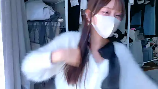 Snapshot of riken_jp chatting on October 18, 2025, 12:56 am riken jp online show from October 18, 2025, 12:56 am