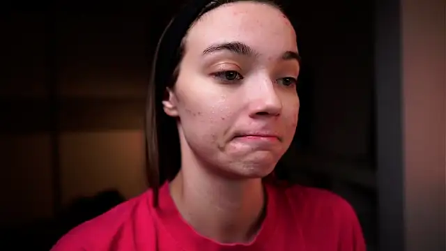 ileanacampbe online show from December 4, 2025, 4:22 am