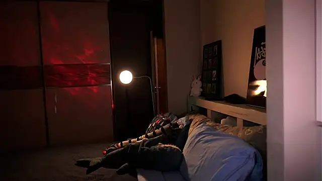 ileanacampbe online show from September 26, 2025, 4:41 am