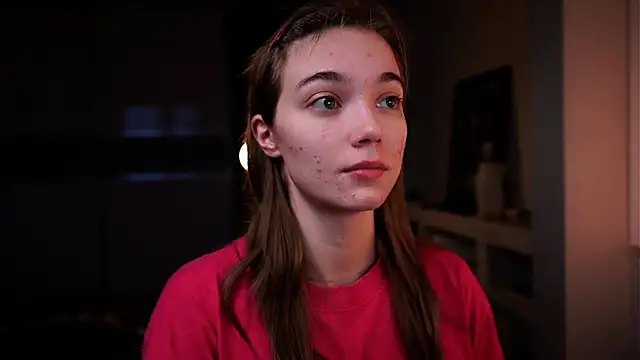 ileanacampbe online show from December 17, 2025, 4:50 am