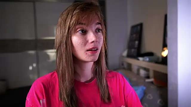 ileanacampbe online show from September 22, 2025, 4:29 am