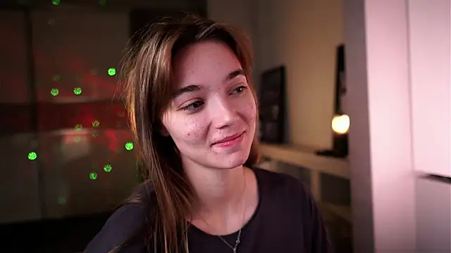 ileanacampbe online show from October 10, 2025, 4:24 am