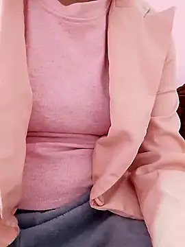 Snapshot of Cihixe1234 chatting on January 21, 2025, 5:05 am Cihixe1234 online show from January 21, 2025, 5:05 am