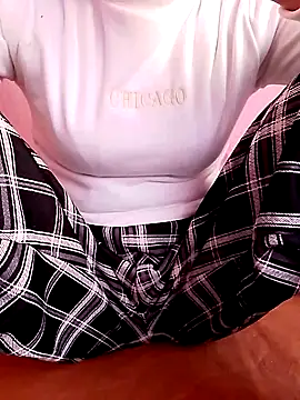 Snapshot of Cihixe1234 chatting on January 14, 2025, 7:06 am Cihixe1234 online show from January 14, 2025, 7:06 am