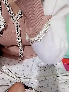 Snapshot of Cihixe1234 chatting on February 6, 2025, 1:27 am Cihixe1234 online show from February 6, 2025, 1:27 am