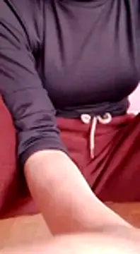 Snapshot of Cihixe1234 chatting on January 17, 2025, 5:42 am Cihixe1234 online show from January 17, 2025, 5:42 am