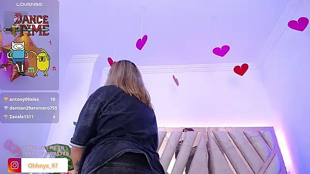 Snapshot of NyxAndria_1 chatting on March 21, 2025, 2:39 am NyxAndria 1 online show from March 21, 2025, 2:39 am