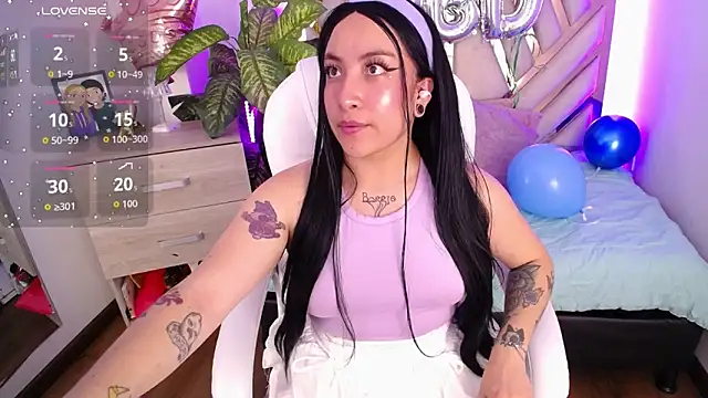 Snapshot of NyxAndria_1 chatting on October 12, 2025, 6:20 pm NyxAndria 1 online show from October 12, 2025, 6:20 pm