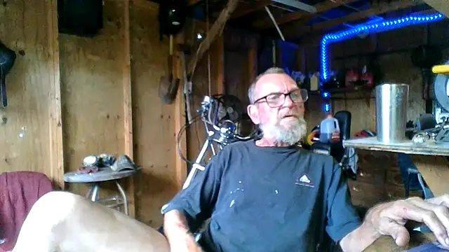 Snapshot of Aldick68 chatting on July 10, 2026, 4:18 pm Aldick68 online show from July 10, 2026, 4:18 pm