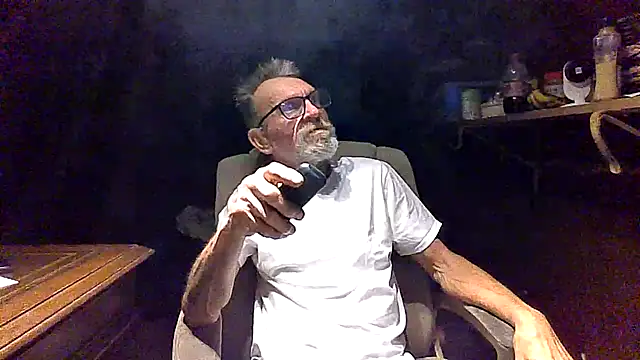 Snapshot of Aldick68 chatting on May 13, 2026, 5:03 am Aldick68 online show from May 13, 2026, 5:03 am