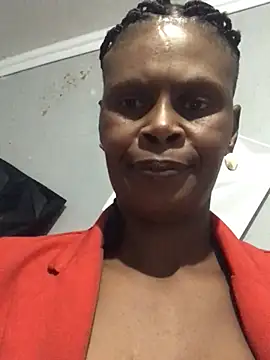 Snapshot of TALLSWATIBIACH chatting on March 8, 2025, 6:37 pm TALLSWATIBIACH online show from March 8, 2025, 6:37 pm