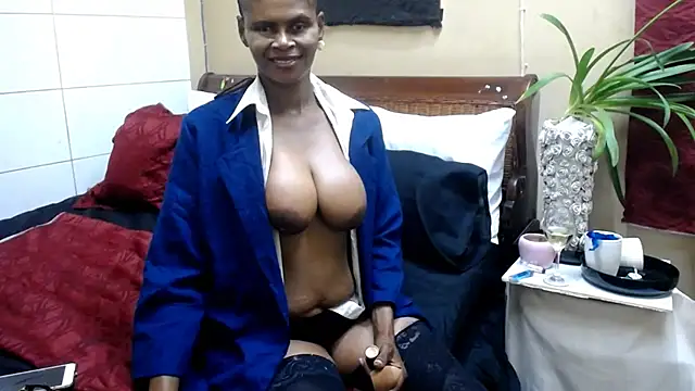 Snapshot of TALLSWATIBIACH chatting on February 22, 2025, 10:31 pm TALLSWATIBIACH online show from February 22, 2025, 10:31 pm