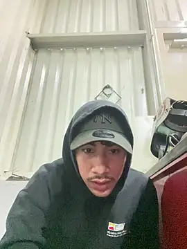 emmarod18 online show from April 22, 2026, 8:43 am