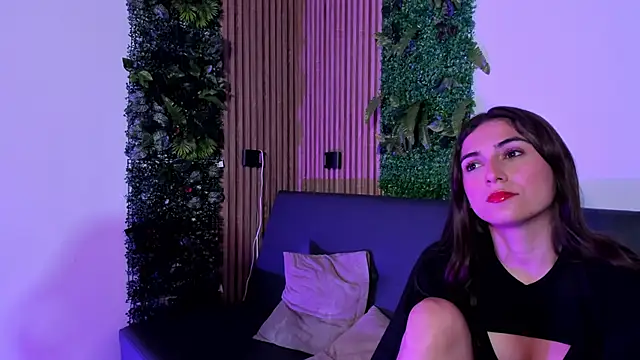 Snapshot of Naughty_GilrW chatting on November 12, 2025, 8:23 pm Naughty GilrW online show from November 12, 2025, 8:23 pm