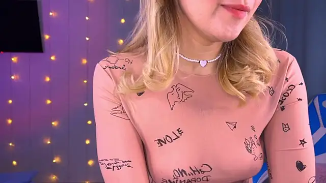 Mercedes Robinson online show from September 11, 2025, 4:51 pm