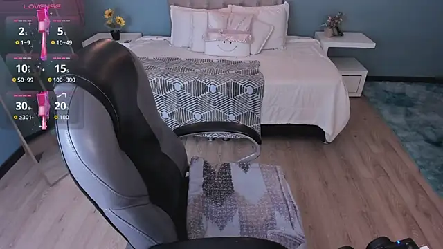  Daniela hot 1 online show from November 26, 2025, 3:17 am