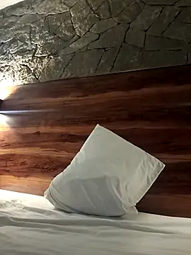 David205724 online show from April 5, 2026, 11:33 pm