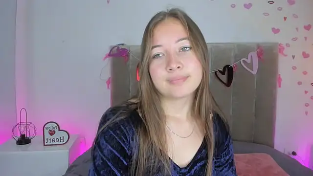 Dahlia Rousse online show from March 22, 2025, 2:48 am