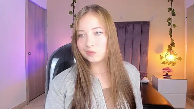 Dahlia Rousse online show from November 10, 2025, 5:45 am