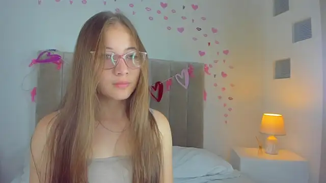 Dahlia Rousse online show from March 20, 2025, 8:19 pm