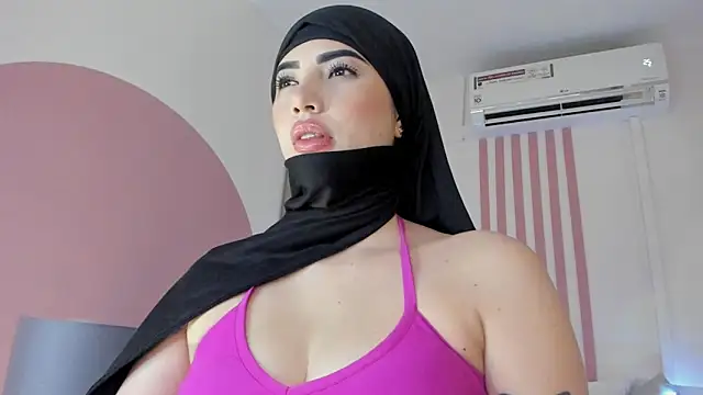 Snapshot of taylorsmiiith_ chatting on January 9, 2026, 8:16 pm taylorsmiiith online show from January 9, 2026, 8:16 pm