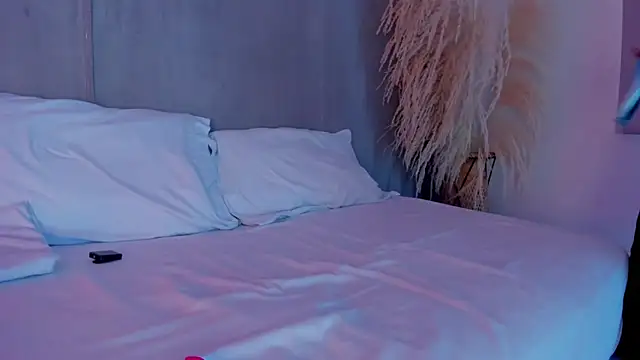 Snapshot of alliss_ginger_ chatting on November 5, 2025, 8:45 pm alliss ginger online show from November 5, 2025, 8:45 pm