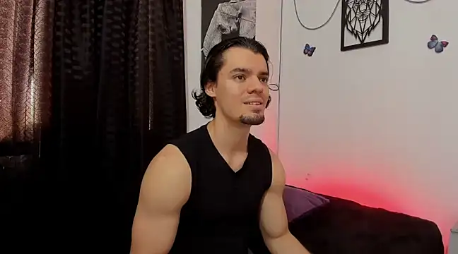 Snapshot of maxi_styles chatting on January 22, 2025, 5:38 pm maxi styles online show from January 22, 2025, 5:38 pm