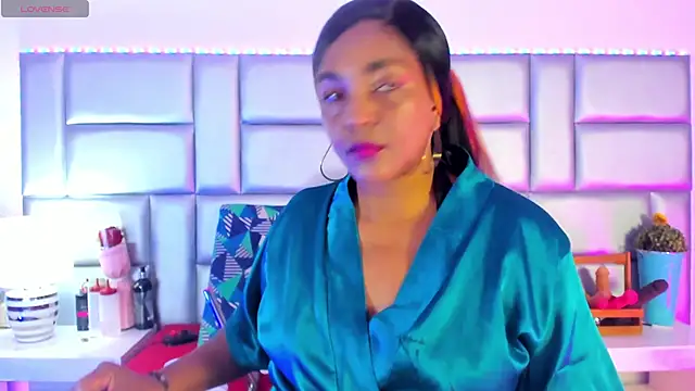 Snapshot of LovelyNickii chatting on April 29, 2026, 1:15 pm LovelyNickii online show from April 29, 2026, 1:15 pm