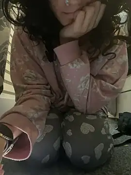 Snapshot of Extremebaddies chatting on February 14, 2025, 2:02 pm Extremebaddies online show from February 14, 2025, 2:02 pm