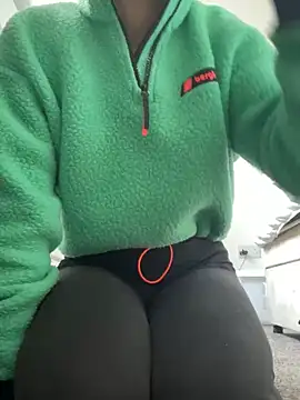 Snapshot of Extremebaddies chatting on February 2, 2025, 3:07 pm Extremebaddies online show from February 2, 2025, 3:07 pm