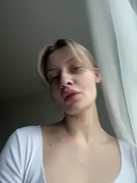 Snapshot of BeatriceXCute chatting on January 28, 2025, 11:38 am BeatriceXCute online show from January 28, 2025, 11:38 am