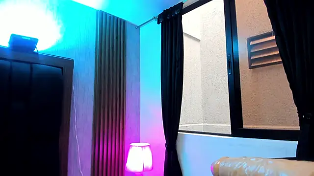 Elise-Leyton online show from November 21, 2025, 6:07 pm