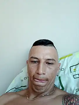 Snapshot of Andrexlupe chatting on September 25, 2025, 8:26 pm Andrexlupe online show from September 25, 2025, 8:26 pm