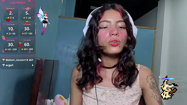 Lovelyamyy online show from September 9, 2025, 1:38 am