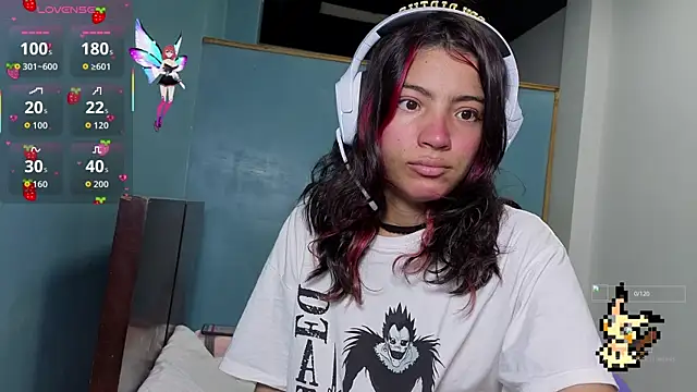 Lovelyamyy online show from September 18, 2025, 3:37 pm