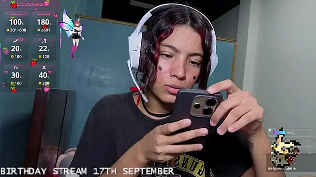 Lovelyamyy online show from September 16, 2025, 5:19 am